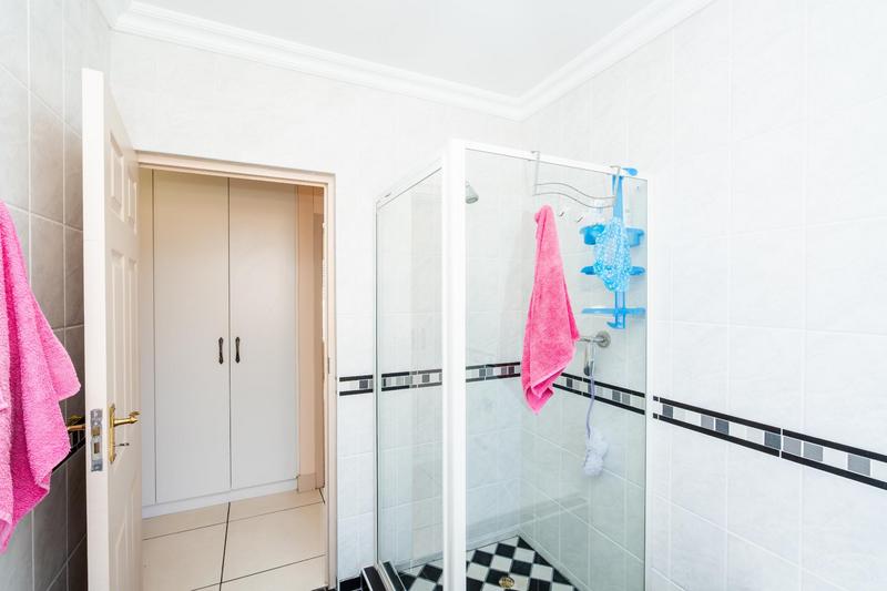 4 Bedroom Property for Sale in Myburgh Park Western Cape